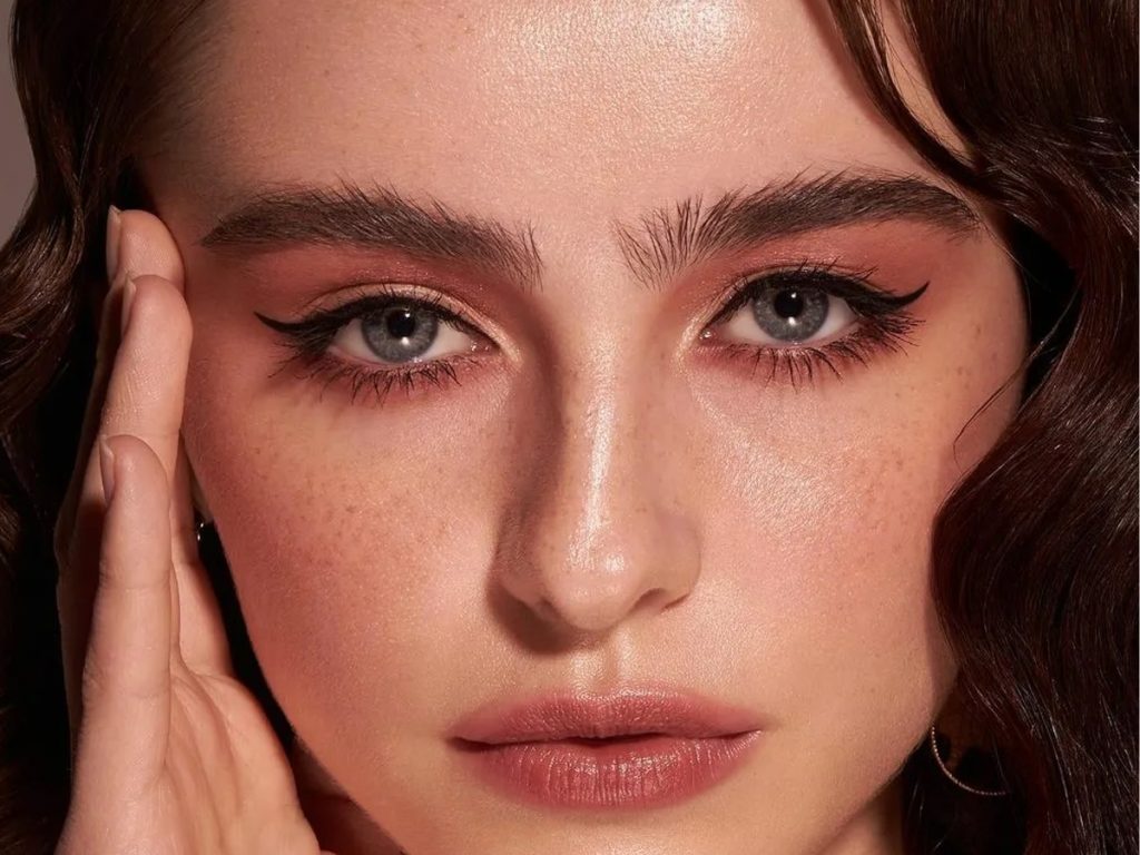 پر کردن جای خالی ابرو